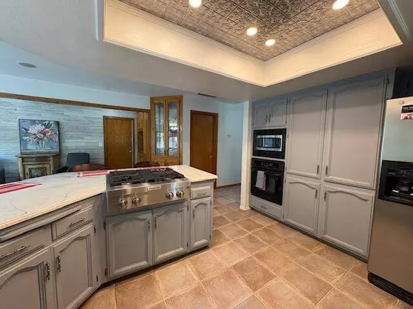 1536 N Tamarack Street, Visalia, CA 93291