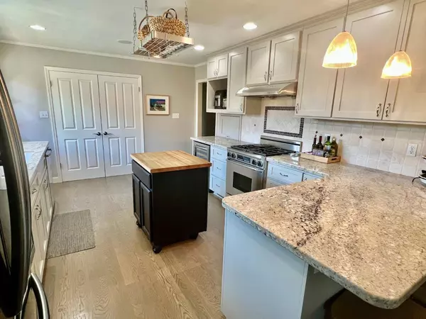 4400 Capri WAY, Sacramento, CA 95822