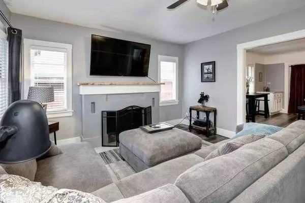 1412 V ST, Sacramento, CA 95818