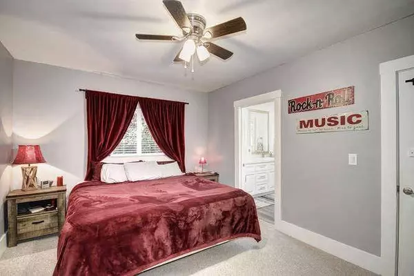 1412 V ST, Sacramento, CA 95818