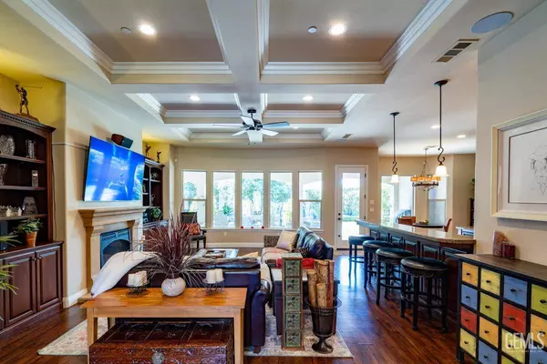 12611 Stillbrook Drive, Bakersfield, CA 93311