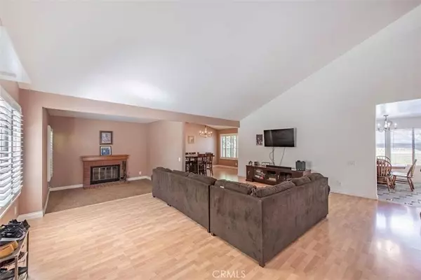 4992 N Buttercreek RD, Moorpark, CA 93021