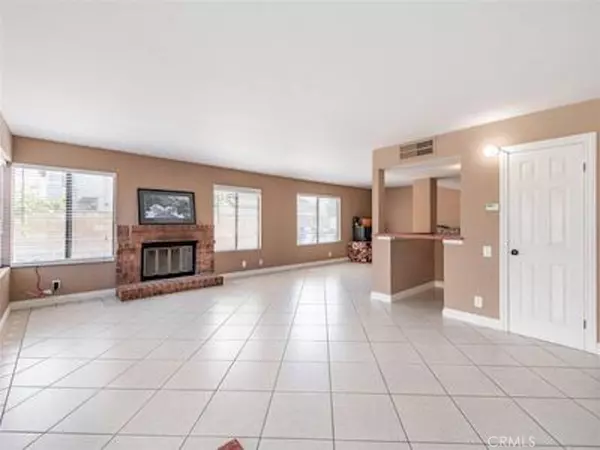 4992 N Buttercreek RD, Moorpark, CA 93021