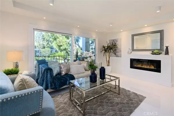 100 Scholz PLZ #205, Newport Beach, CA 92663