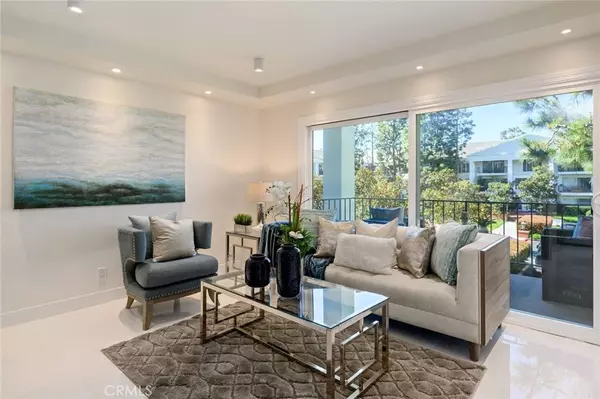 100 Scholz PLZ #205, Newport Beach, CA 92663