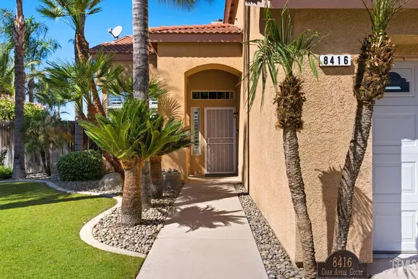8416 Crab Apple Court, Bakersfield, CA 93311