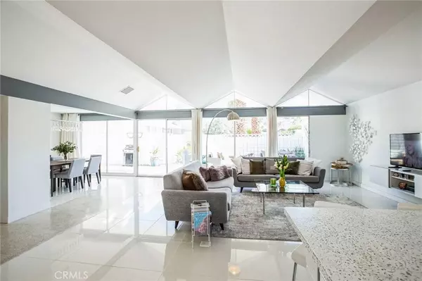 1768 S Araby DR, Palm Springs, CA 92264