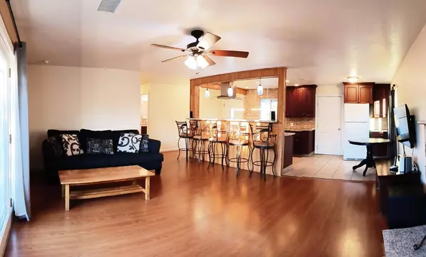 4461 N Manila AVE, Fresno, CA 93727