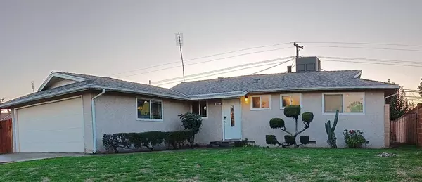 4461 N Manila AVE, Fresno, CA 93727