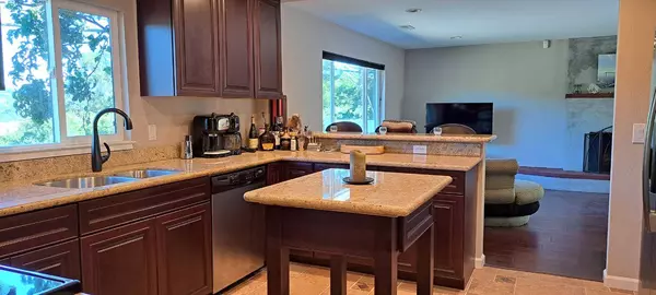 8019 Sterling DR, Oakland, CA 94605