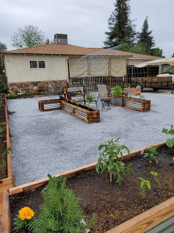 994 Fleda AVE, Olivehurst, CA 95961