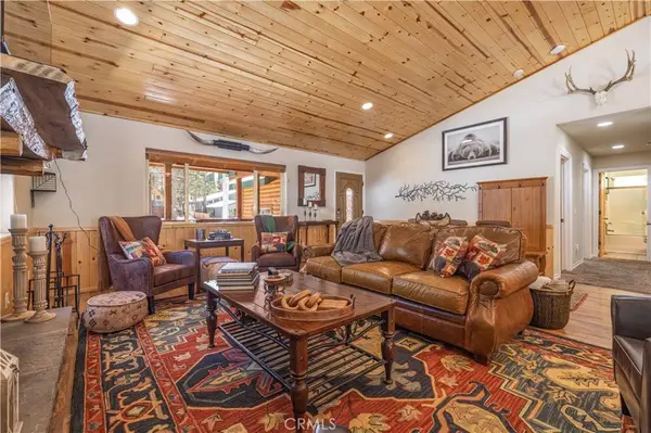 424 Mountainaire LN, Big Bear Lake, CA 92315