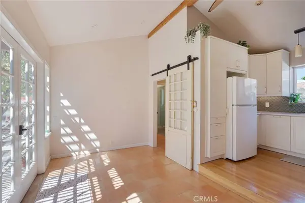 5513 Cartwright AVE, North Hollywood, CA 91601