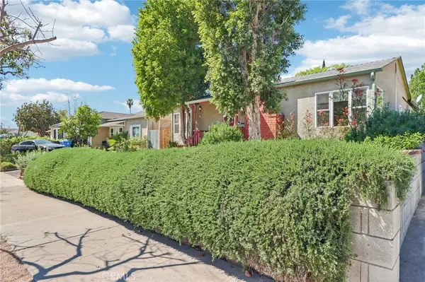 5513 Cartwright AVE, North Hollywood, CA 91601