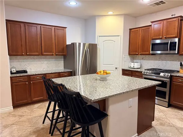 2274 Dwight CT, Rosamond, CA 93560