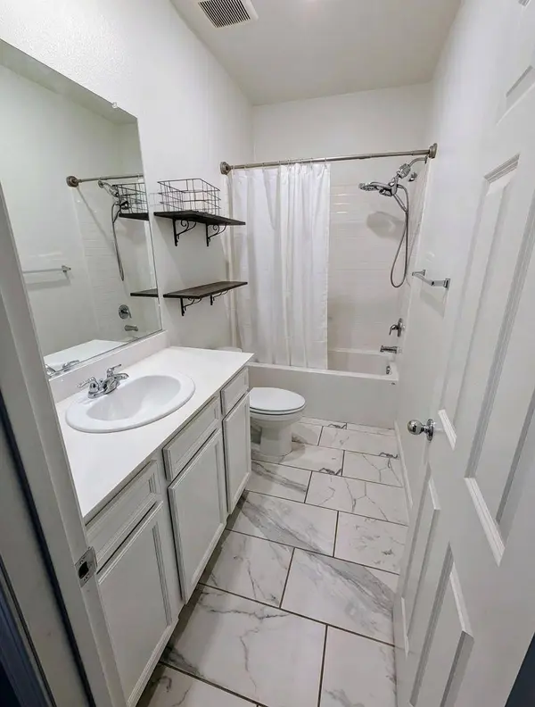 3604 E Cherry Avenue, Visalia, CA 93292