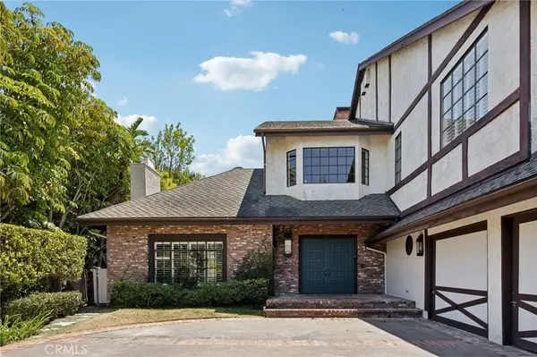 10190 Baywood CT, Los Angeles, CA 90077