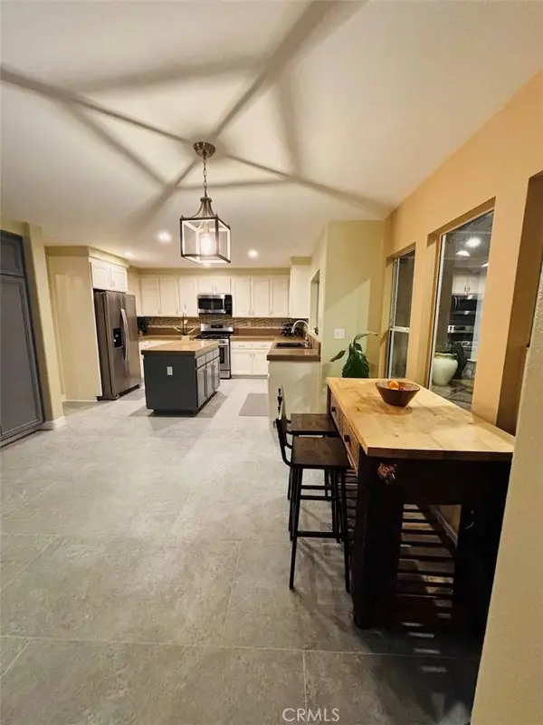2114 Laura DR, Escondido, CA 92027