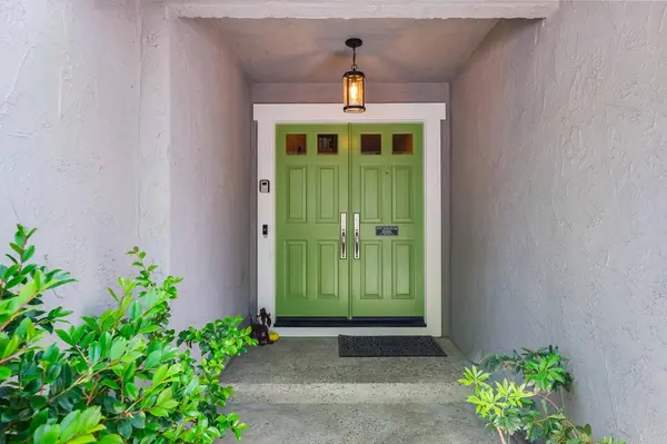 1127 Glengarry DR, Walnut Creek, CA 94596