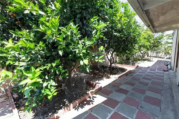 9711 Oasis AVE, Garden Grove, CA 92844