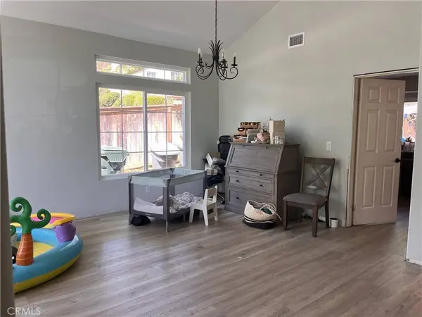 1381 Gilmore PL, Escondido, CA 92026