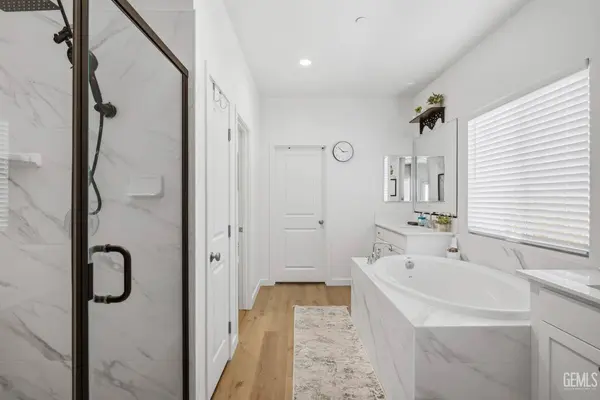 16907 Mairs Drive, Bakersfield, CA 93314