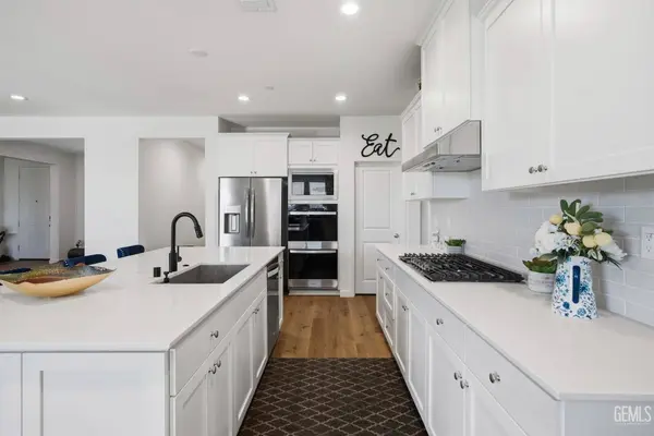 16907 Mairs Drive, Bakersfield, CA 93314