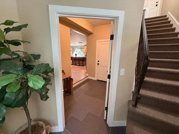 3911 Noble CT, Sacramento, CA 95821