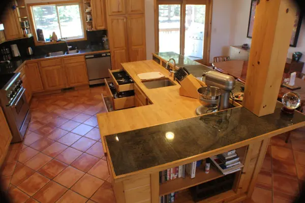 11450 Cinder Cone Drive, Truckee, CA 96161