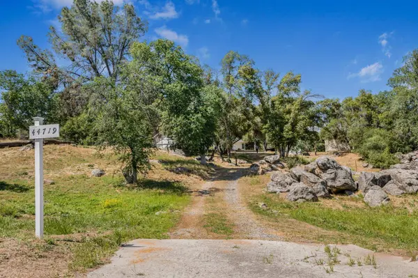 44719 Savage RD, Coarsegold, CA 93614