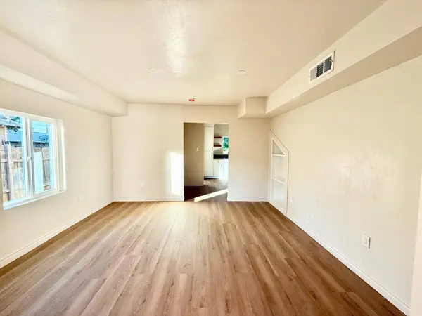 28 W 19th ST, Merced, CA 95340