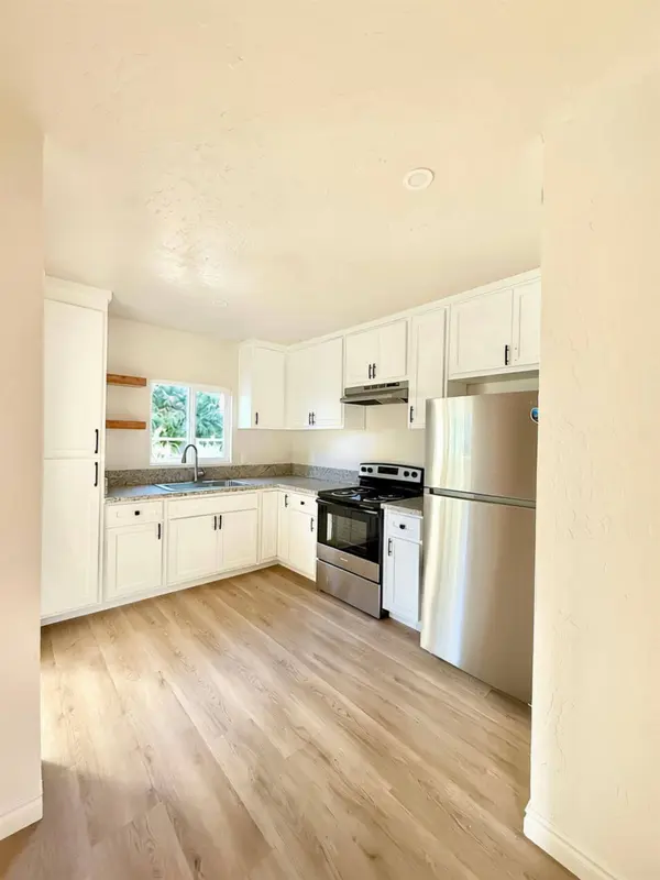 28 W 19th ST, Merced, CA 95340