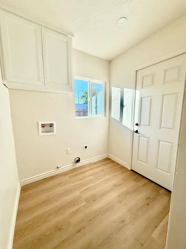 28 W 19th ST, Merced, CA 95340