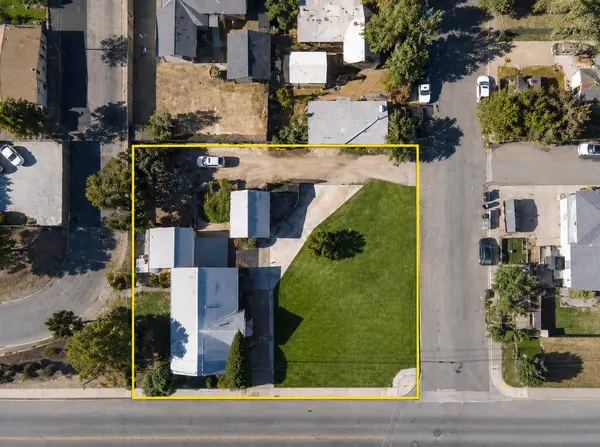 2306 Jensen AVE