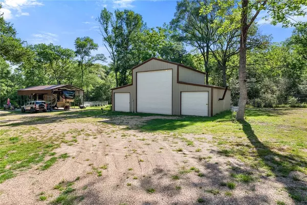 2641 Overlook RD, Caldwell, TX 77836
