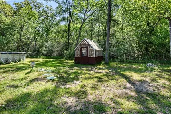 2641 Overlook RD, Caldwell, TX 77836