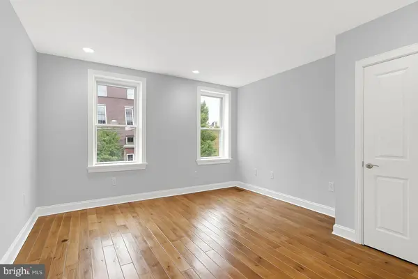 1915 E LOMBARD ST, Baltimore, MD 21231