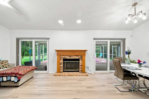 1014 Hardwood Dr, Valrico, FL 33596-7190