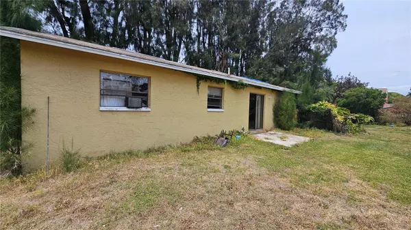 7896 42ND AVE N, St Petersburg, FL 33709