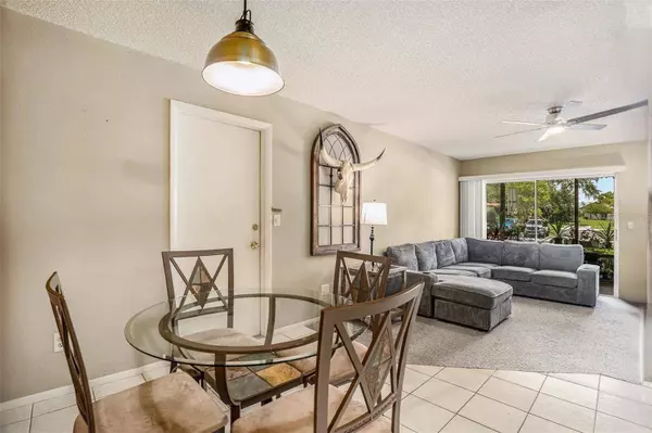 2270 SPRUCE LN #B, Palm Harbor, FL 34684