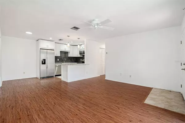 1606 BERWICK CT #B, Palm Harbor, FL 34684