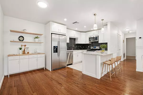 1606 BERWICK CT #B, Palm Harbor, FL 34684