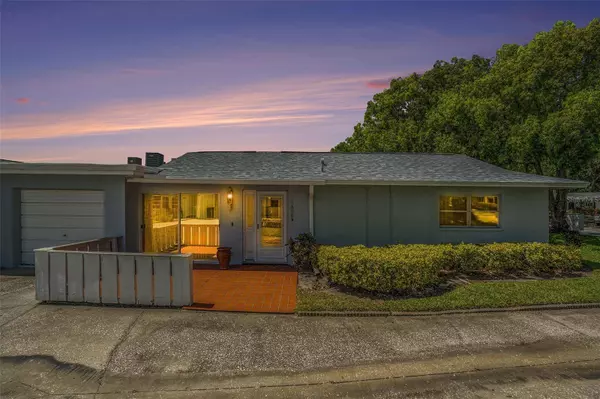 1606 BERWICK CT #B, Palm Harbor, FL 34684