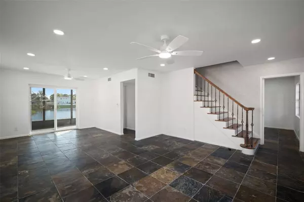 1416 83RD AVE N, St Petersburg, FL 33701