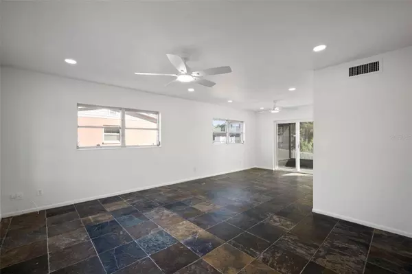 1416 83RD AVE N, St Petersburg, FL 33701