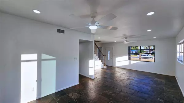 1416 83RD AVE N, St Petersburg, FL 33701