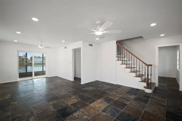 1416 83RD AVE N, St Petersburg, FL 33702