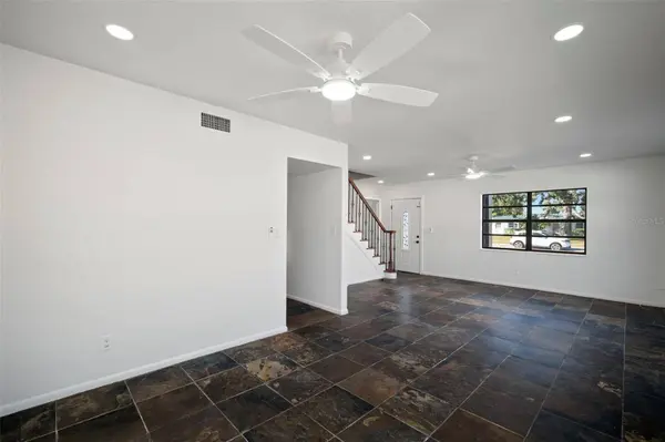 1416 83RD AVE N, St Petersburg, FL 33702