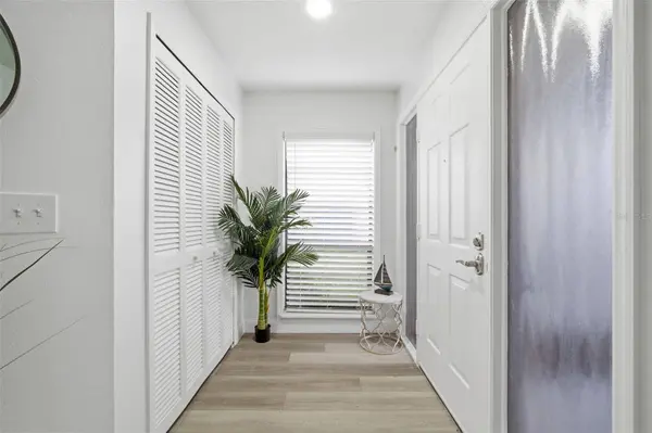 9100 PARK BLVD #1, Seminole, FL 33777