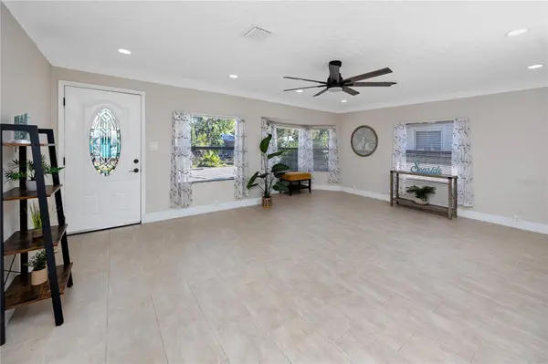 3626 QUEEN ST N, St Petersburg, FL 33713